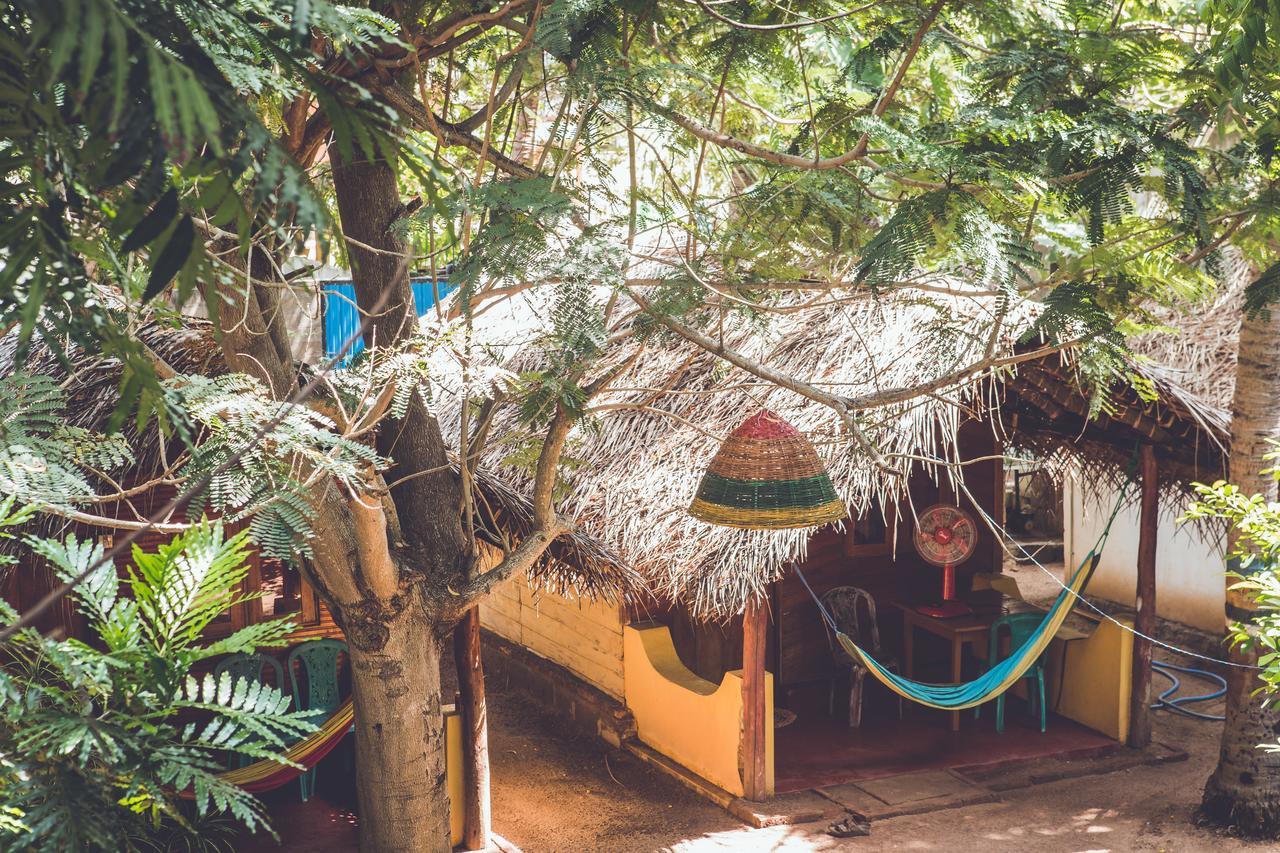 Rupa'S Hotel Baie d'Arugam Extérieur photo