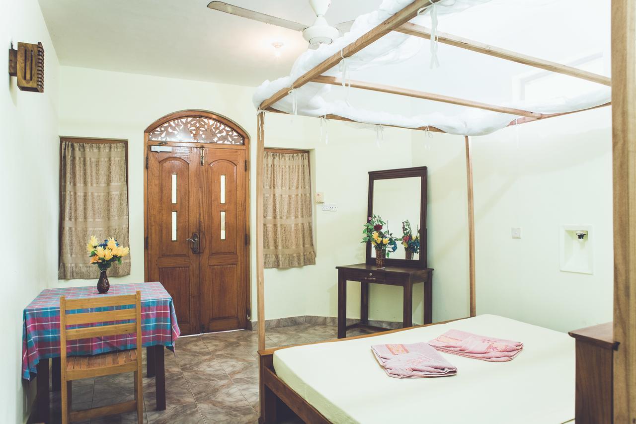 Rupa'S Hotel Baie d'Arugam Extérieur photo