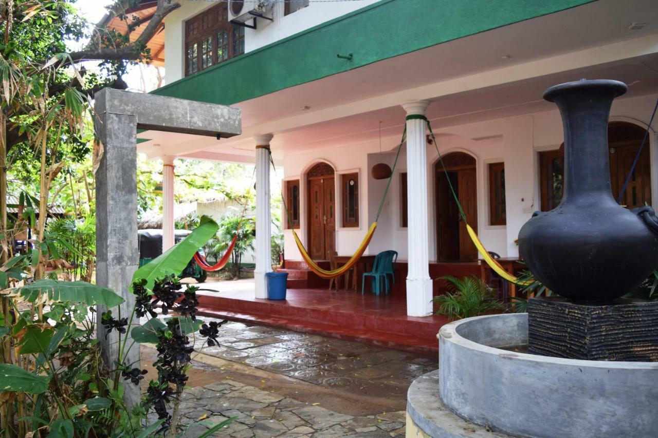 Rupa'S Hotel Baie d'Arugam Extérieur photo